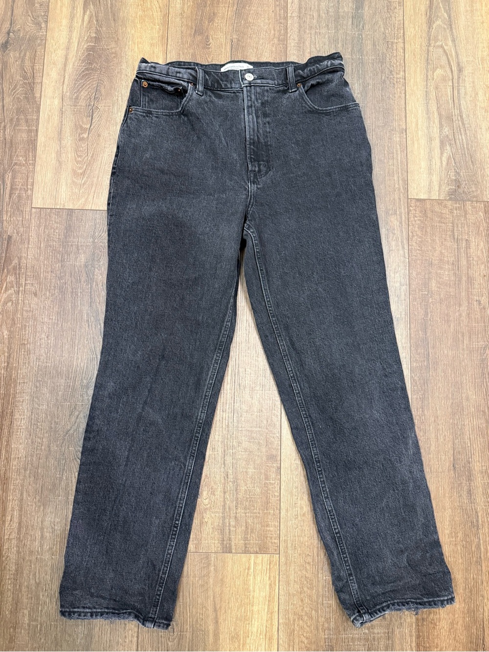 Abercrombie & Fitch 90s Ultra High Rise Jeans Black Faded Jeans 10s